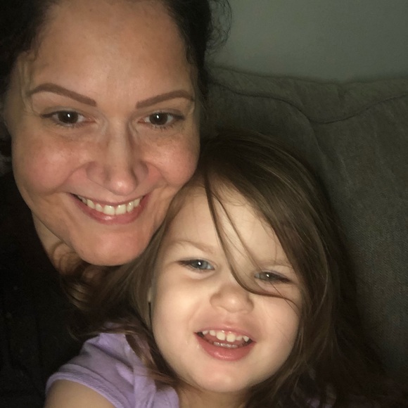 Meet your Posher, Holly - Picture 2 of 9